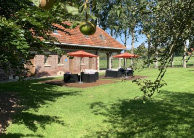 Jardin attenant au Duplex du Domaine de Joinville, ancien poulailler du Roi.